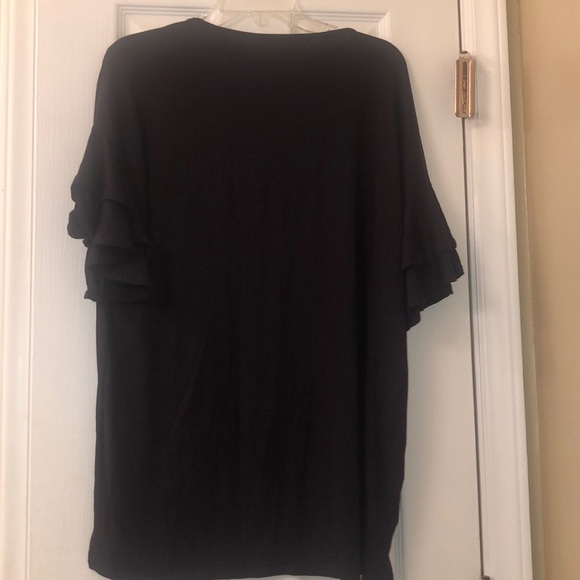 🌶️🌶️🌶️ Gorgeous Fall Must Have Black Ruffled Top - Picture 7 of 7